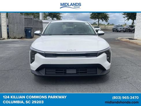 Used 2025 Kia K4 FWD image 2