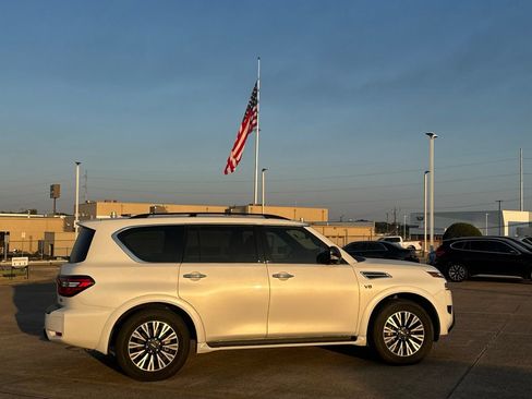 Used 2021 Nissan Armada SL w/ Midnight Edition Package RWD image 28