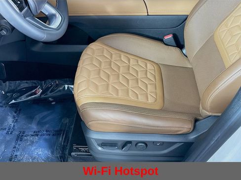 Certified 2025 Nissan Armada Platinum Reserve image 29