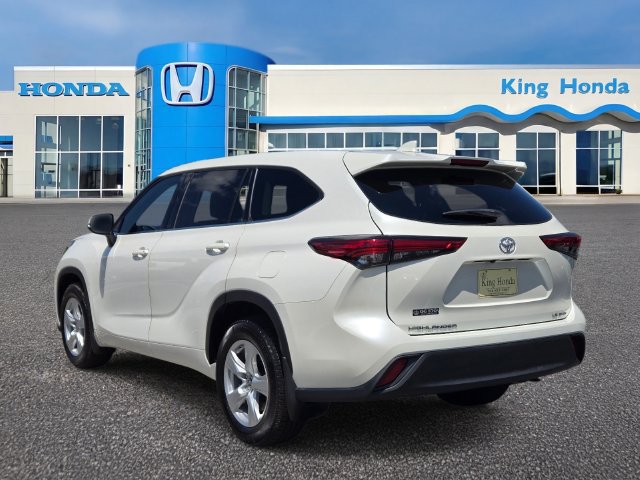Used 2020 Toyota Highlander LE AWD/4WD image 10
