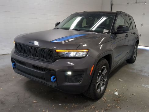 Used 2022 Jeep Grand Cherokee Trailhawk AWD/4WD image 8