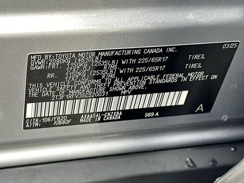 Used 2025 Toyota RAV4 LE AWD/4WD image 30