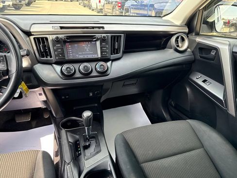 Used 2018 Toyota RAV4 LE w/ All Weather Liner Package AWD/4WD image 10
