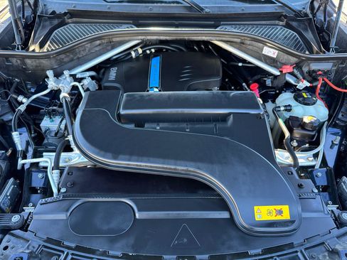 Used 2018 BMW X5 xDrive40e image 10