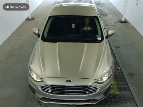 Used 2019 Ford Fusion SE FWD image 3