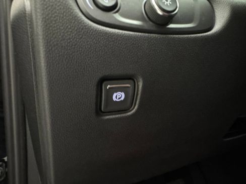 Used 2025 Chevrolet Blazer LT w/ Convenience Package FWD image 23