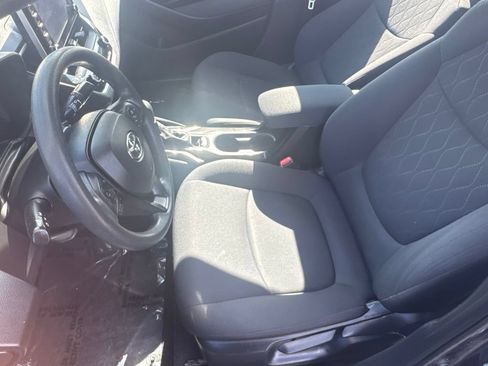Used 2021 Toyota Corolla LE FWD image 22