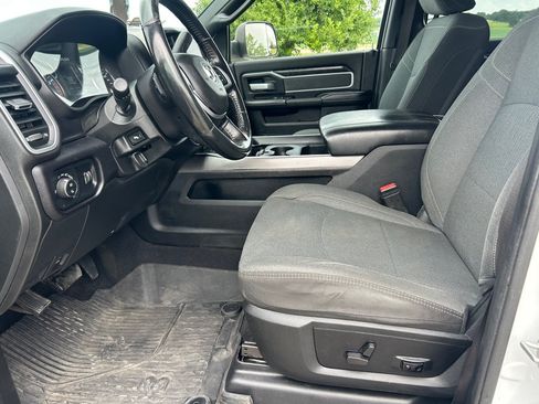Used 2022 RAM 3500 Big Horn w/ Max Tow Package AWD/4WD image 9