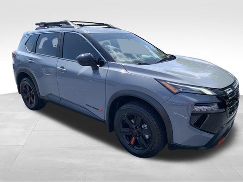 Used 2025 Nissan Rogue SV AWD/4WD image 8