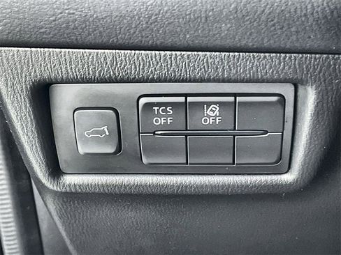 Used 2018 MAZDA CX-5 Touring w/ Preferred Equipment Package image 16