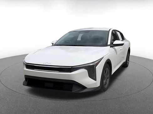 Used 2025 Kia K4 FWD image 8