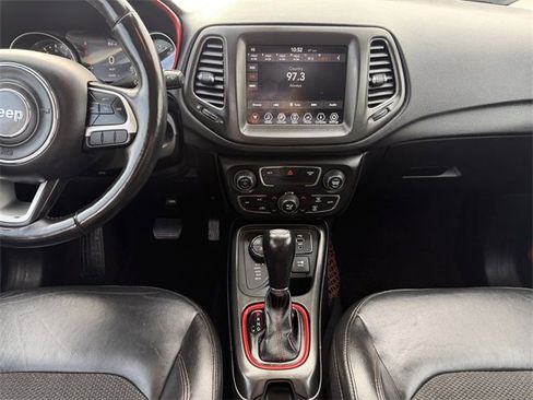 Used 2018 Jeep Compass Trailhawk w/ Cold Weather Group image 16