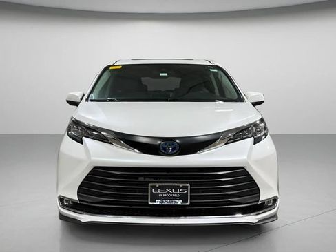 Used 2022 Toyota Sienna XLE FWD image 8