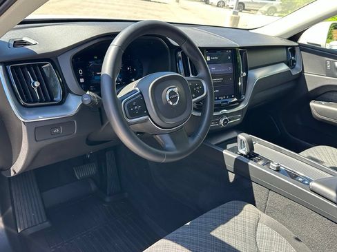 Used 2023 Volvo XC60 B5 Core AWD/4WD image 22