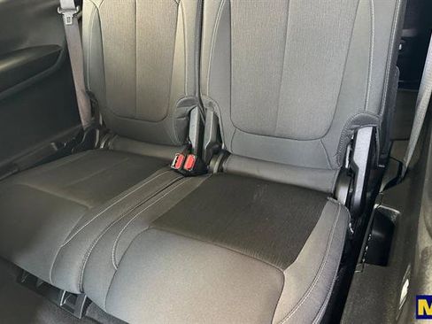 Used 2023 Jeep Grand Cherokee L Laredo image 18