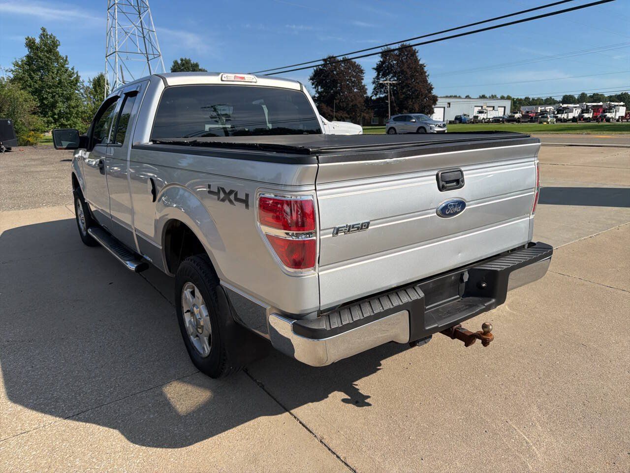 Used 2010 Ford F150 XLT AWD/4WD image 5
