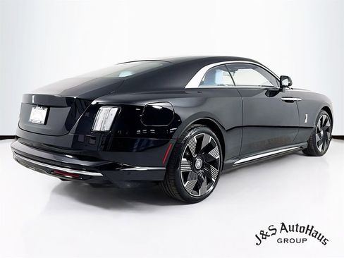 Used 2024 Rolls-Royce Spectre w/ Spectre Launch Package image 7