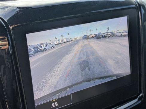 Used 2023 Chevrolet Traverse LT FWD image 13