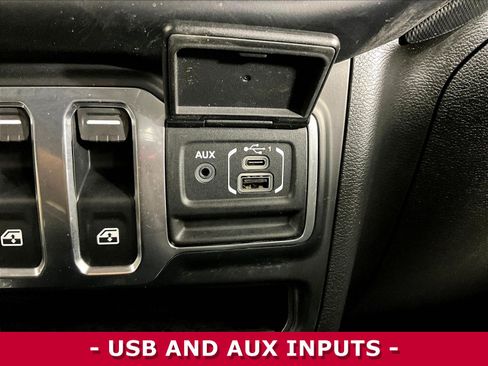 Used 2023 Jeep Wrangler Sport AWD/4WD image 16