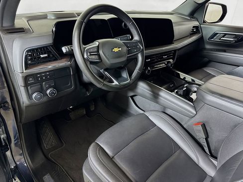 Used 2025 Chevrolet Tahoe LT RWD image 7