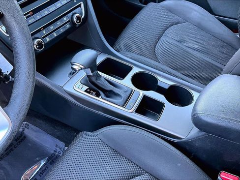 Used 2020 Kia Optima LX image 15