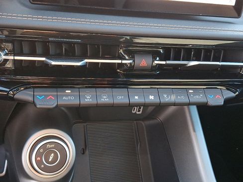 New 2025 Alfa Romeo Tonale w/ Premium Package image 12