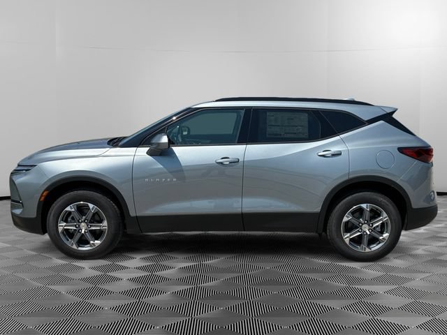 New 2026 Chevrolet Blazer LT w/ Convenience Package AWD/4WD image 2