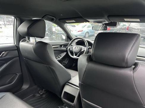 Used 2018 Honda Accord Sport image 11