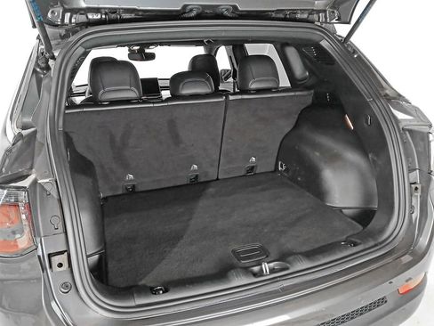 Used 2024 Jeep Compass Limited AWD/4WD image 8