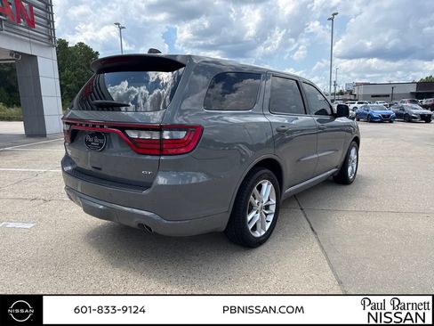 Used 2023 Dodge Durango GT RWD image 4