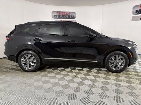 Used 2025 Kia Sportage SX image 4