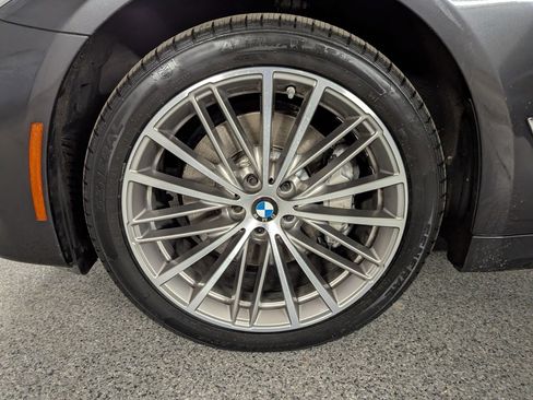 Used 2018 BMW 530i xDrive image 17