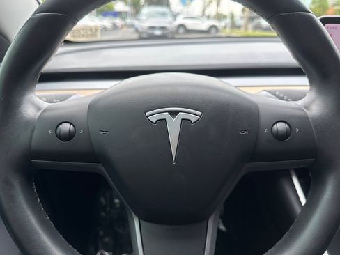 Used 2018 Tesla Model 3 Performance image 15