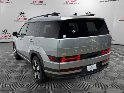 Used 2025 Hyundai Santa Fe Limited image 4