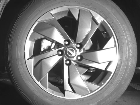 Used 2025 Nissan Rogue SV FWD image 12