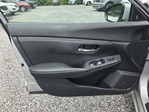 Used 2021 Nissan Sentra SV FWD image 4