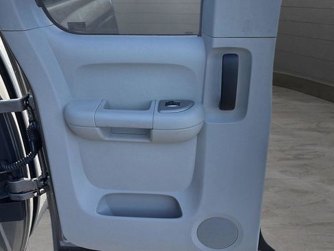 Used 2008 Chevrolet Silverado 1500 LT w/ EZ-Lift Tailgate Package image 12