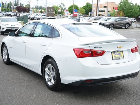 Used 2022 Chevrolet Malibu LS w/ LPO, Floor Liner Package FWD image 6