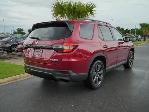 New 2026 Honda Pilot Sport image 5