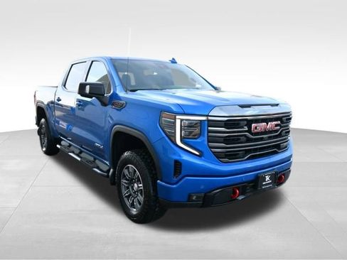 Used 2024 GMC Sierra 1500 AT4 w/ AT4 Preferred Package AWD/4WD image 10