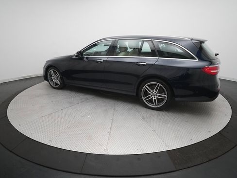 Used 2020 Mercedes-Benz E 450 4MATIC Wagon image 11