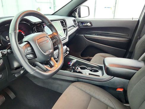 Used 2025 Dodge Durango GT RWD image 25