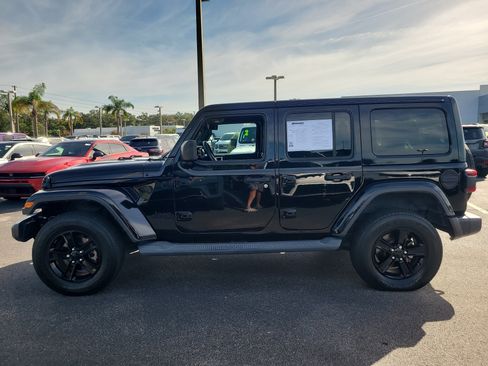 Used 2020 Jeep Wrangler Unlimited Sahara AWD/4WD image 7