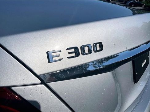 Used 2019 Mercedes-Benz E 300 4MATIC image 7