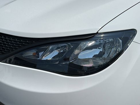 New 2026 Chrysler Voyager LX image 4