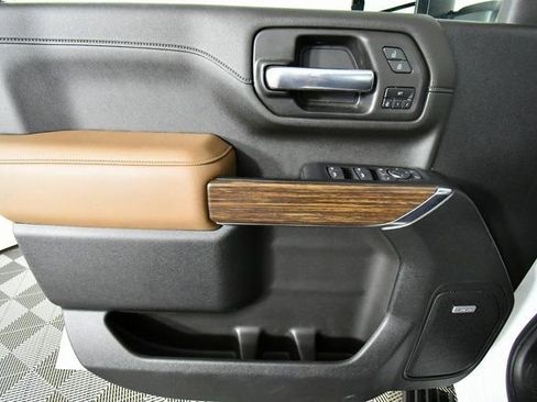 Used 2022 Chevrolet Silverado 3500 High Country w/ Technology Package image 22