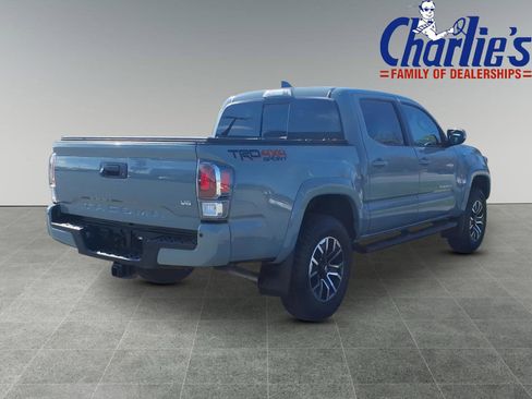 Used 2023 Toyota Tacoma TRD Sport w/ TRD Premium Sport Package AWD/4WD image 4