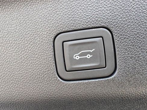 Used 2025 Cadillac Escalade V image 13