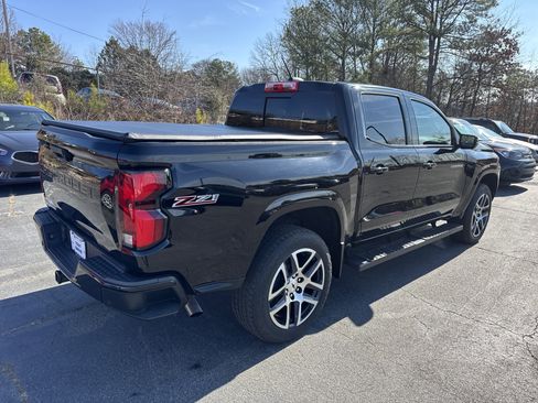 Used 2023 Chevrolet Colorado Z71 w/ Z71 Convenience Package 2 image 7