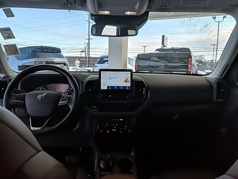 Used 2023 Ford Bronco Sport Outer Banks w/ Tech Package image 12